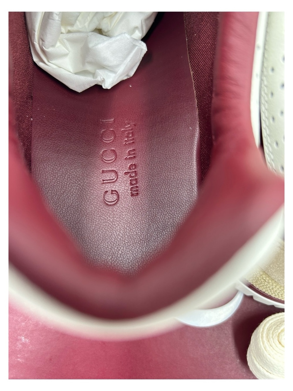 Men's Gucci re-Web leather sneakers with red accents size
10 fits 10.5 US - Picture 4 of 7